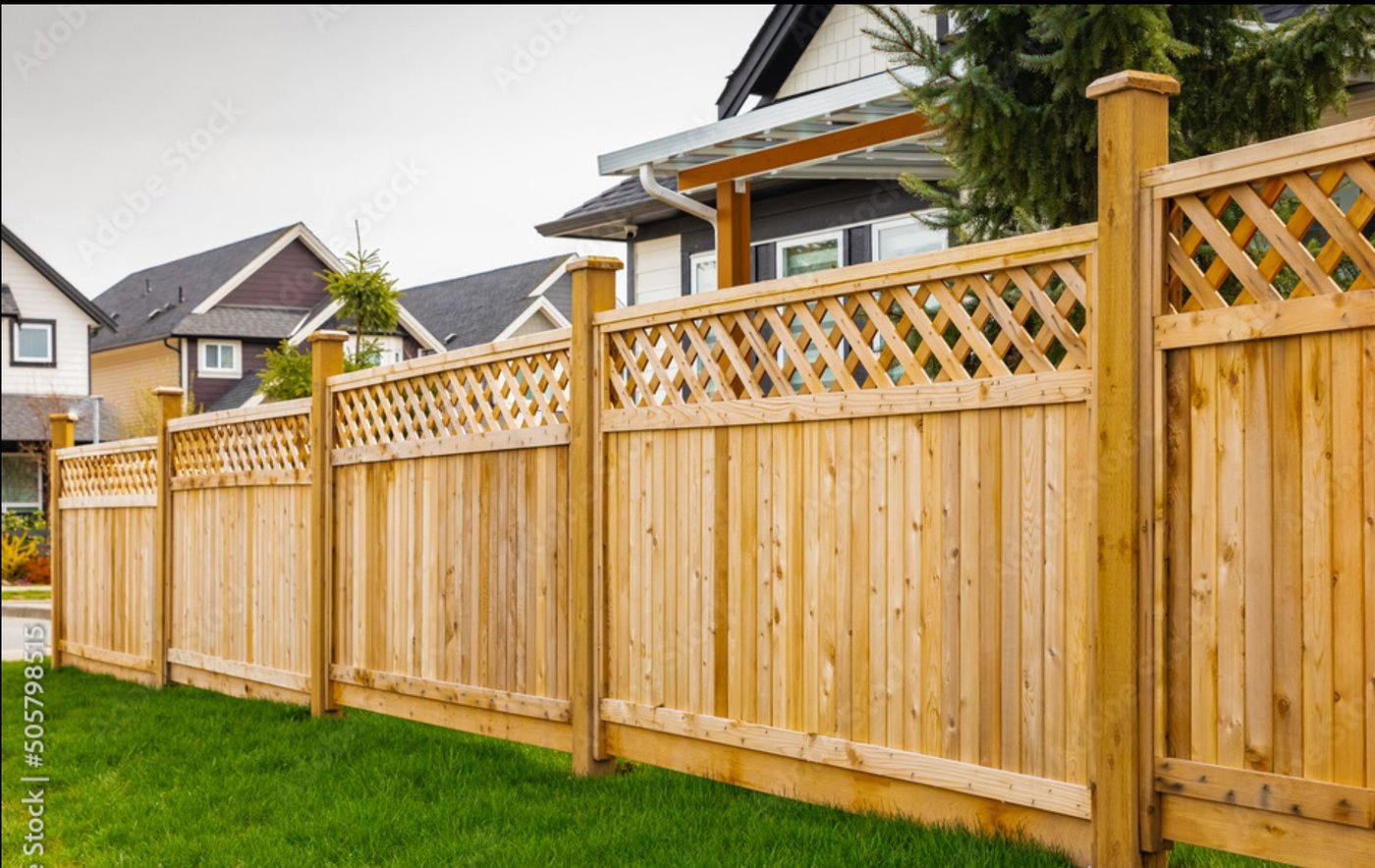 Custom cedar fence with lattice top